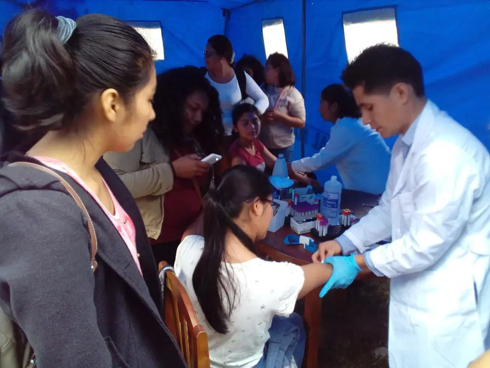 Alumnos de la Unamad participan de campaña de donación de sangre. Fuente: Radio Madre de Dios.