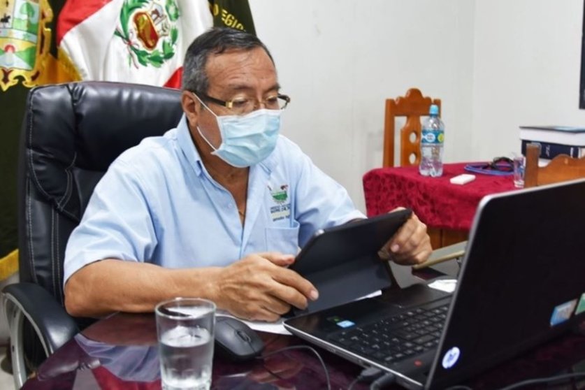 El gobernador de Madre de Dios resaltó el trabajo de la saliente ministra del Ambiente Fabiola Muñoz, quién era la coordinadora y representante del Ejecutivo en la región amazónica.