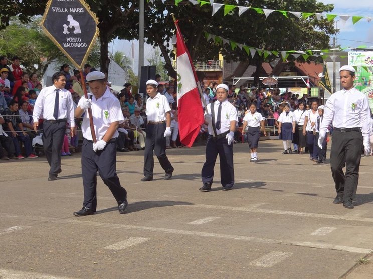 Desfile por Fiestas Patrias.