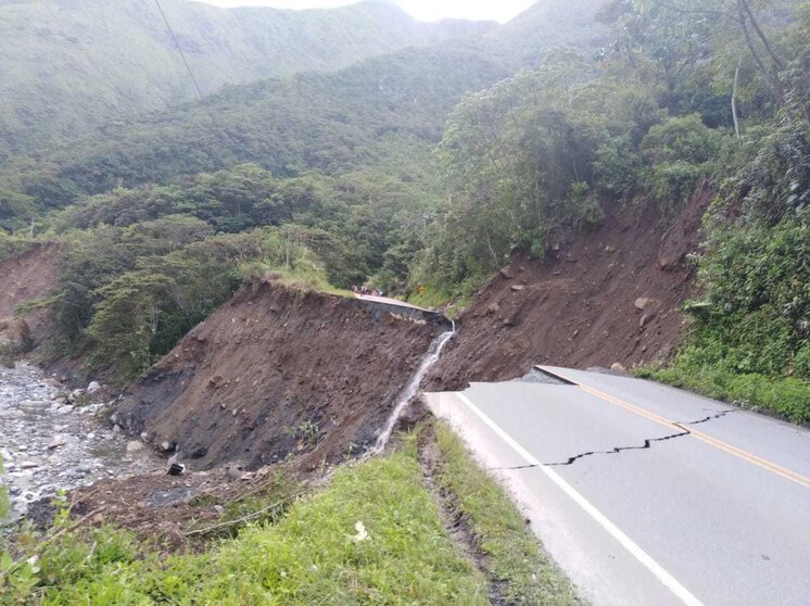 Derrumbe en el kilómetro 155 de carretera Interoceánica.