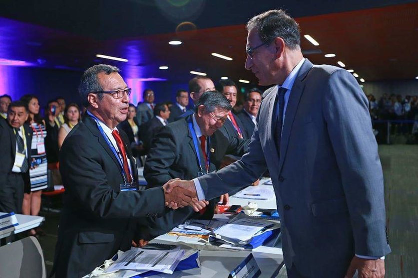Gobernador Hidalgo apoya decisión del presidente Vizcarra. Foto: Andina.