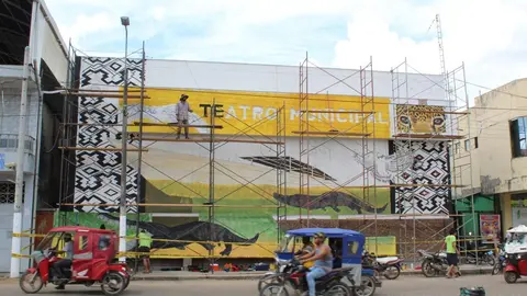 Avance de la facha del Teatro Municipal de Tambopata. Fuente: Facebook Alek Arora.