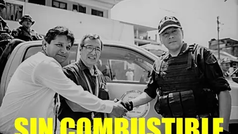 Alcalde de Tambopata, gobernador regional y el exjefe de la PNP Madre de Dios. Foto: Goremad.