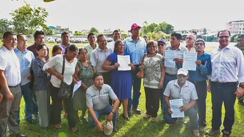 En la última entrega de resoluciones participó el presidente Martín Vizcarra. Foto: MINEM