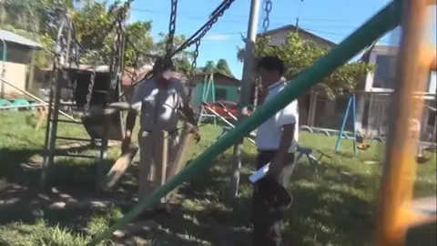 Los juegos del parque lucen abandonados. Foto: Captura de vídeo.