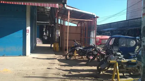 Puesto provisionales afectan el tránsito en las avenidas Ica y Piura. Foto: Radio Madre de Dios.