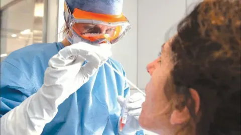 Foto: Hisopado. Prueba molecular. (Imagen referencial)
