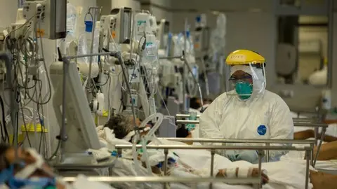 Para el Colegio Médico, la emergencia sanitaria permitirá el Ejecutivo a tomar más medidas en favor del sistema de salud. Foto: La República
