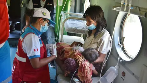 Imagen del traslado en helicóptero. Foto: Goremad