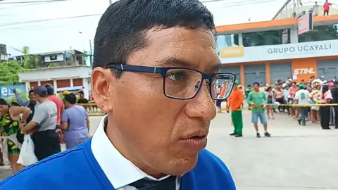 Guimo Loaiza, de la Defensoría del Pueblo, brindando detalles. Imagen: Radio Madre de Dios