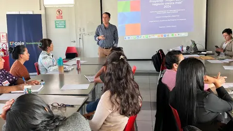 CENTRUM PUCP organiza capacitaciones a mujeres empresarias de Puerto Maldonado