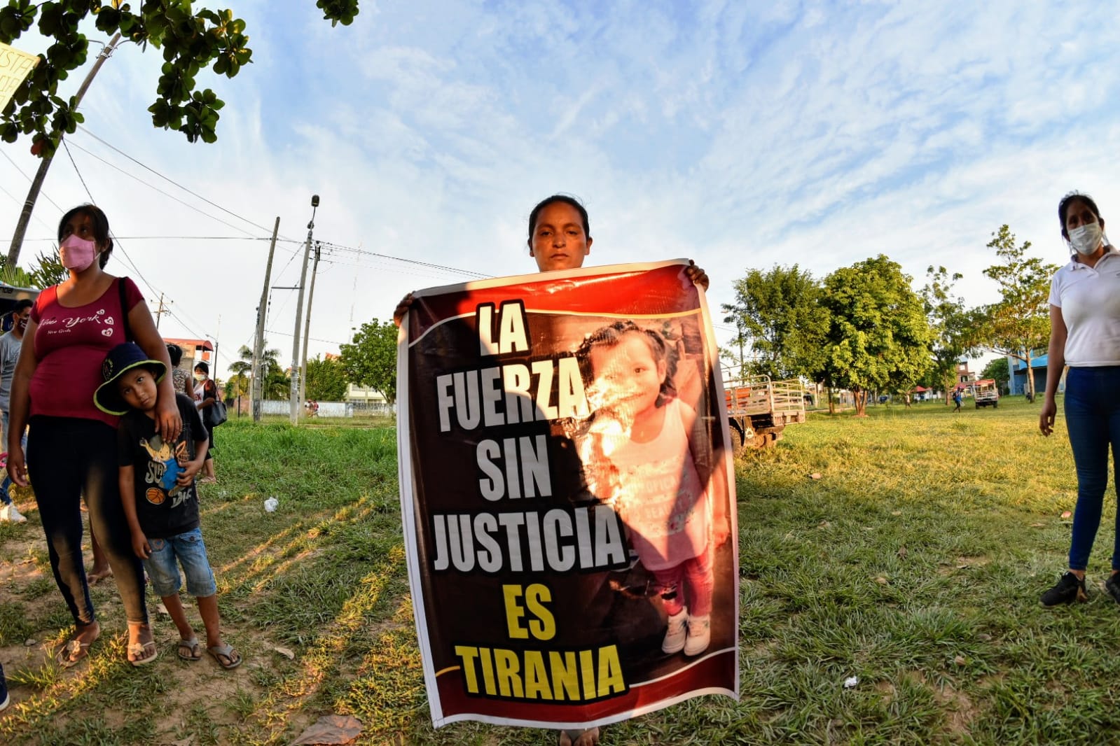 Un día después del trágico suceso, la madre de la niña también pedía que este caso encuentre justicia. Foto: Paolo Peña.